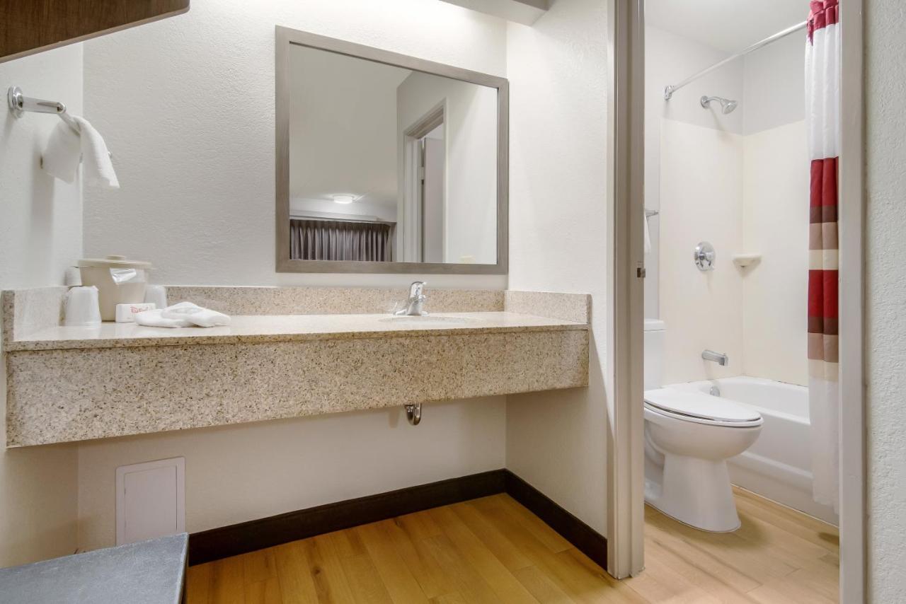 Red Roof Inn Durham - Duke Univ Medical Center Екстер'єр фото