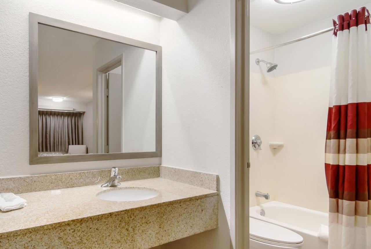 Red Roof Inn Durham - Duke Univ Medical Center Екстер'єр фото